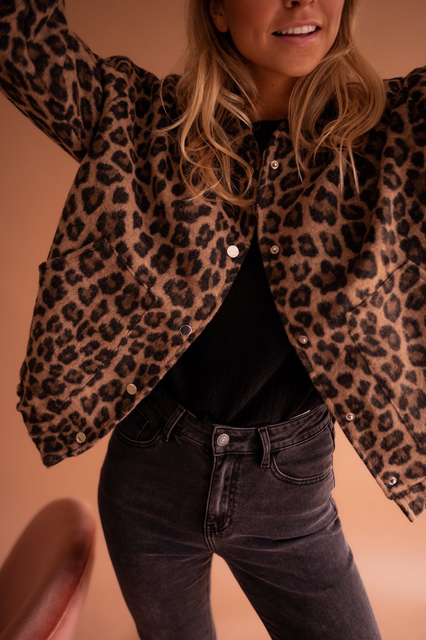 OLIWIA | Chaqueta con estampado de animal print
