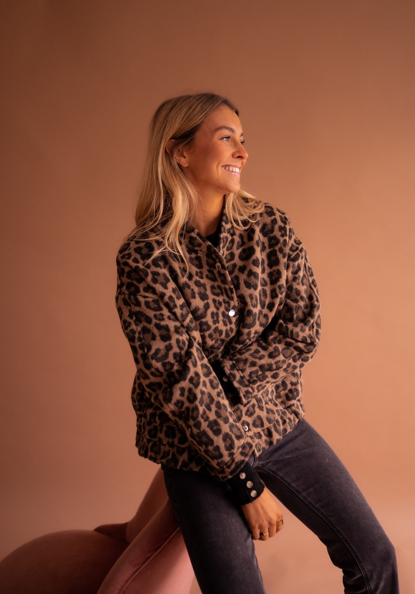 OLIWIA | Chaqueta con estampado de animal print